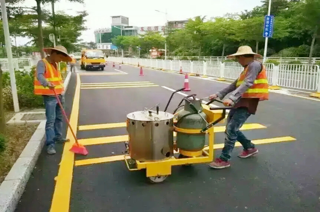 北京道路劃線,拆除清運(yùn),路基開挖,交通設(shè)施,北京軒溪谷商貿(mào)有限公司