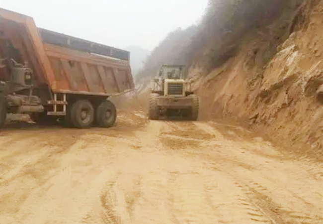 北京道路劃線,拆除清運(yùn),路基開挖,交通設(shè)施,北京軒溪谷商貿(mào)有限公司