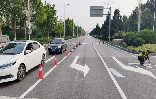 北京道路劃線,拆除清運(yùn),路基開挖,交通設(shè)施,北京軒溪谷商貿(mào)有限公司