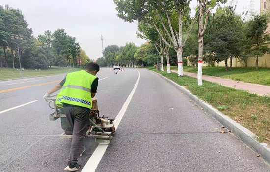 北京道路劃線,拆除清運(yùn),路基開挖,交通設(shè)施,北京軒溪谷商貿(mào)有限公司