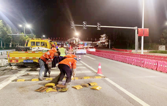 北京道路劃線,拆除清運,路基開挖,交通設施,北京軒溪谷商貿(mào)有限公司